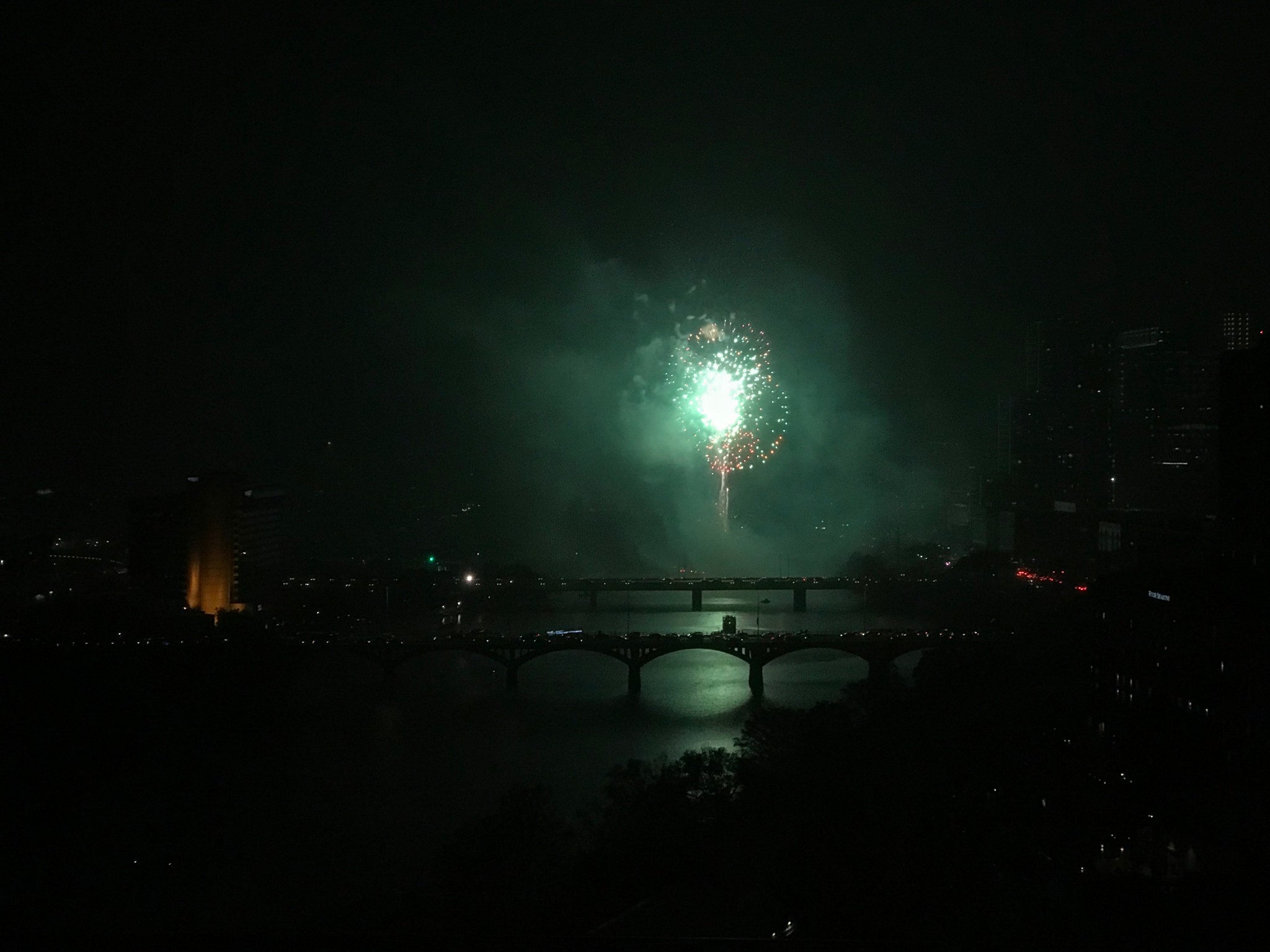 Austin fireworks downtown NYE 2017