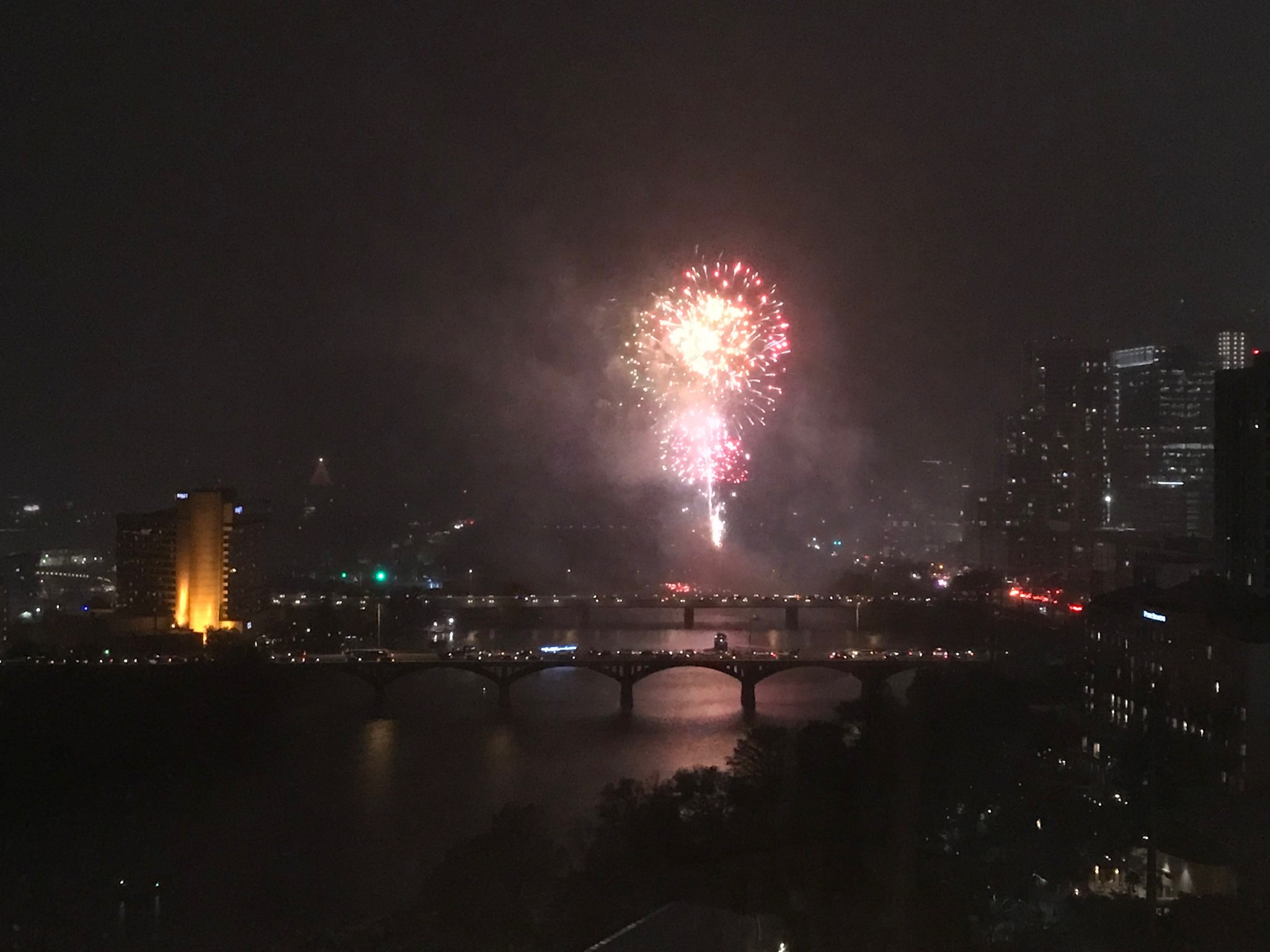 Austin fireworks downtown NYE 2017
